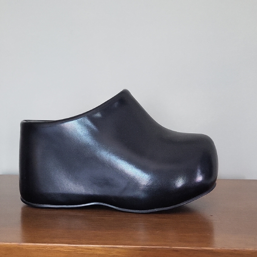 Mod Jeffrey Campbell Cloggin Black Platform Mule Clogs NWT Size 6
